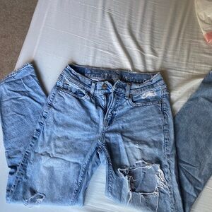 American Eagle Outfitters Women's Light Blue Boyfriend Jeans